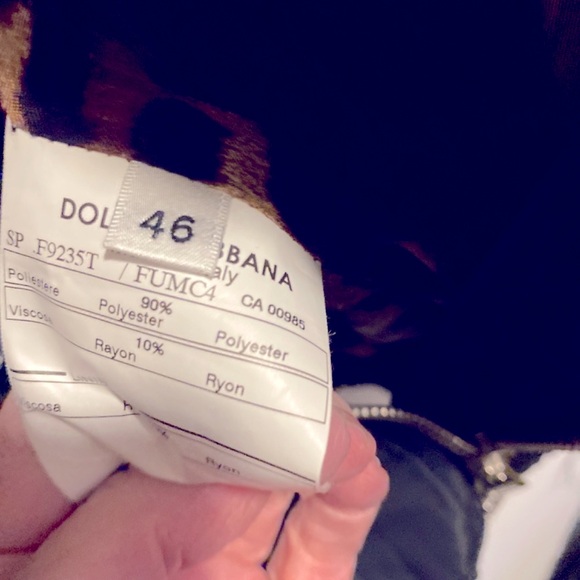 NWT  Authentic Dolce and Gabbana  jacket with leopard lining with .Silver DG - Picture 6 of 6